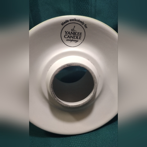 Yankee Candle Company Toppers Lot ( CANDLE NOT INCLUDED ) - Picture 9 of 10